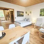 Urlaubsmagie - Ferienwohnung Rothirsch - Garten & Saisonaler Pool Hébergement de vacances Rathmannsdorf
