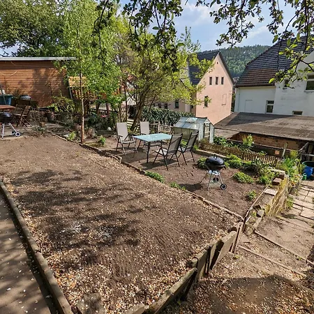 Holiday home R3 - Urlaubsmagie - Helle Mit Garten & Pool Rathmannsdorf