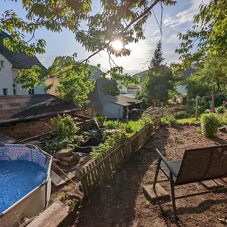 R3 - Urlaubsmagie - Helle Mit Garten & Pool Holiday home Rathmannsdorf