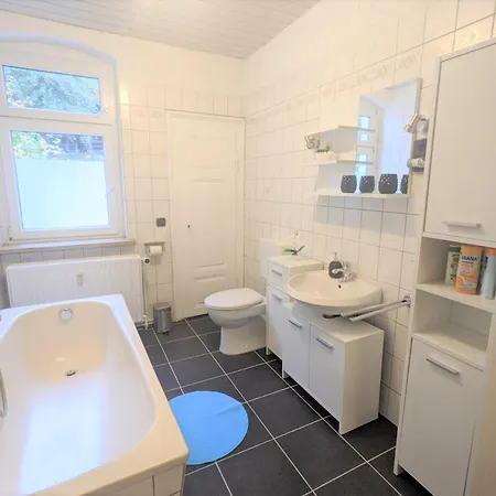 Holiday home R3 - Urlaubsmagie - Helle Mit Garten & Pool *