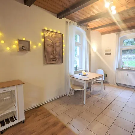 Holiday home R3 - Urlaubsmagie - Helle Mit Garten & Pool Rathmannsdorf